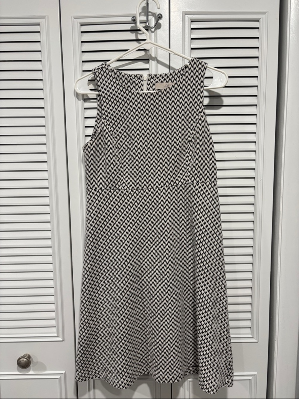 LOFT Black & White Sleeveless A-Line Midi Dress